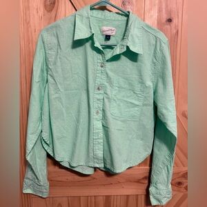 Universal Thread Women’s light lime Green Button Down Shirt